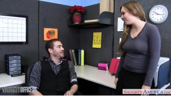Busty Office Babe Tiff Bannister Putain